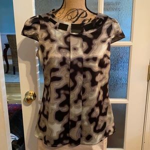 Worthington gray black psychedelic blouse